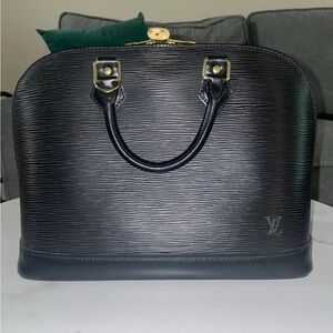 Alma PM in epi leather